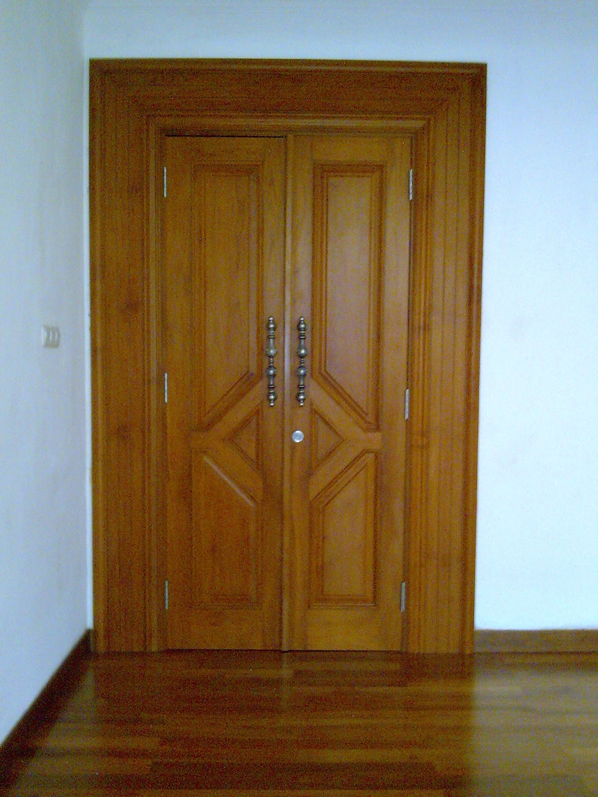 JUAL KUSEN KAYU,PINTU KAYU,JENDELA KAYU: JUAL PINTU KAYU,KUSEN KAYU